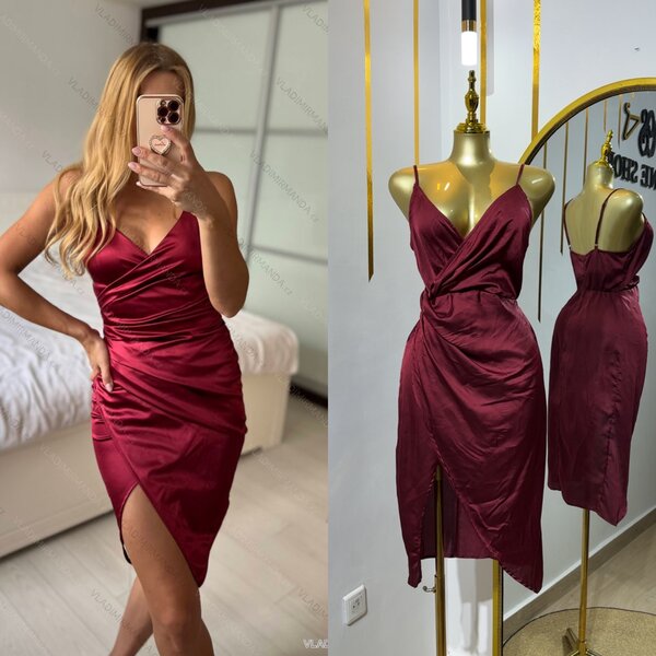 Robe élégante satinée bordeaux