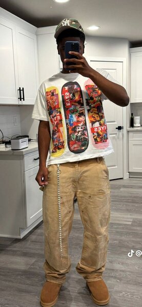 T-shirt graphique coloré