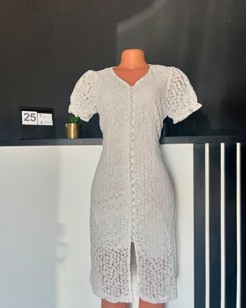  women's beautiful dress 