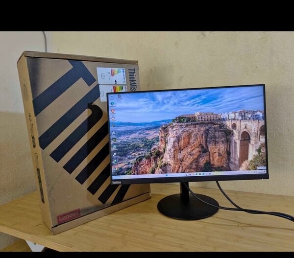 Écran Lenovo ThinkVision 24"