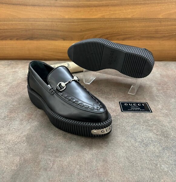 Gucci Leather Shoes