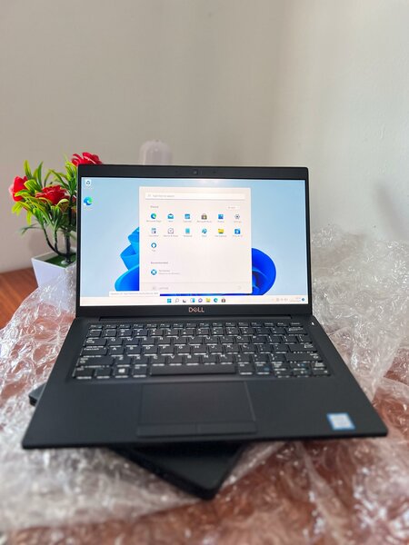 DELL LATITUDE 7390 13.3 INCHES