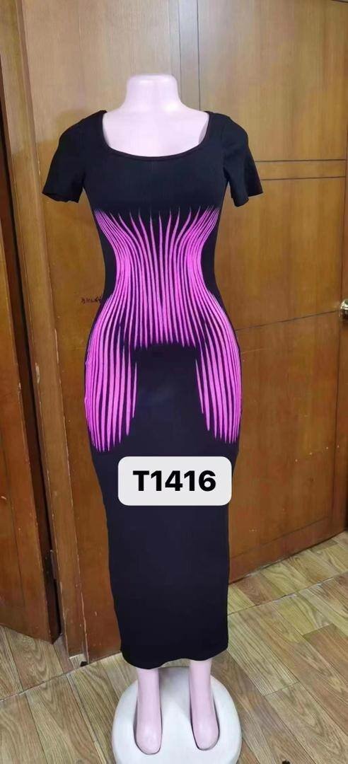 Belle robe standard plusieurs tailles