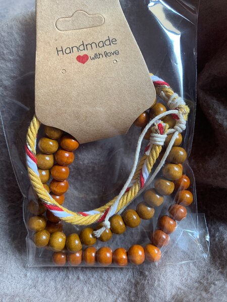 Bracelets bohèmes en bois coloré