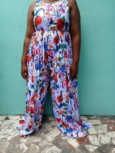 Combinaison florale ample