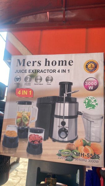 Mets Home 4 in 1 Juice Extractor