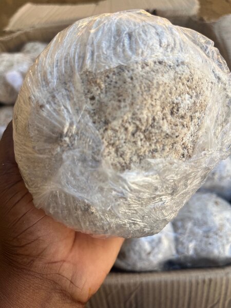 Savon noir du Nigeria et blanc