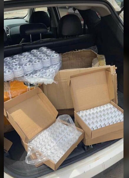 2 pin charger (Type C - lightening)