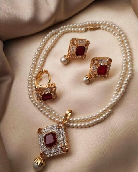 Ladies wedding set Necklace and earrings