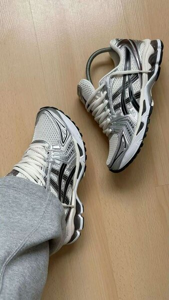 Asics kayano