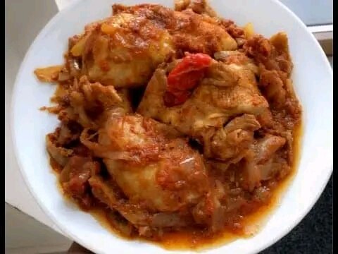 Poulet au Sauce Tomate