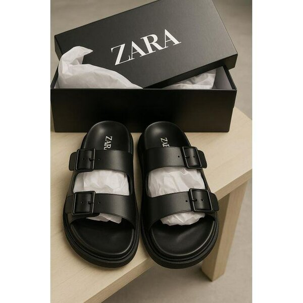 Sandales Noires à Boucles Zara