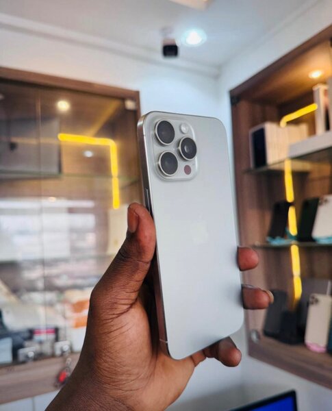 iPhone 15promax,256gig, physical sim unlocked