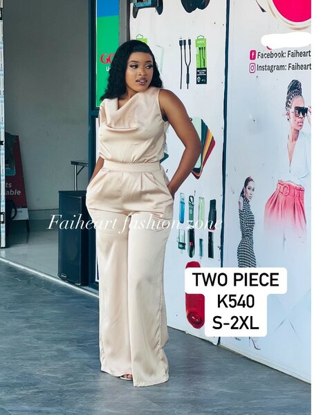 Set of beautiful women's clothing (top and bottom)