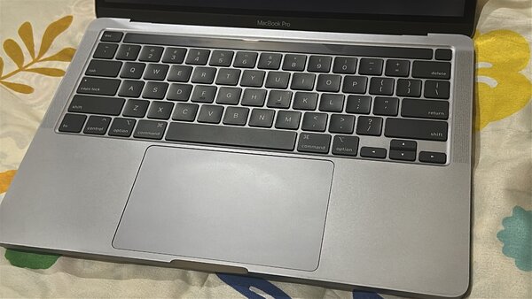 2020 MacBook Pro With Touchbad (13 inch)