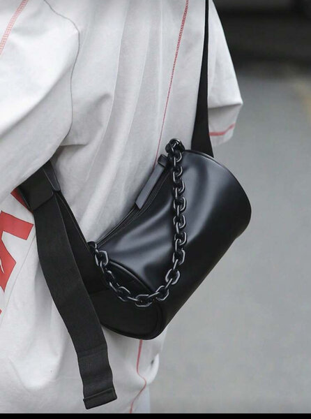 Sac banane en cuir noir chic