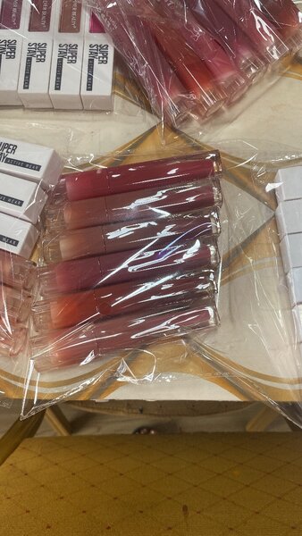 Rouge à lèvres longue  tenue