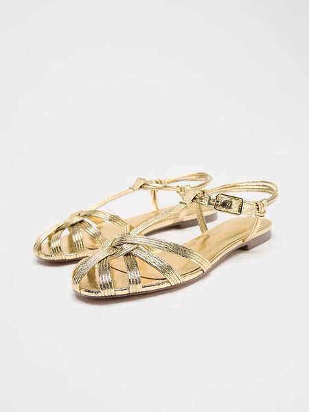 Sandales dorées élégantes