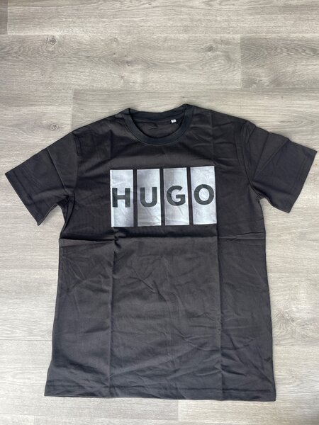 tee-shirts disponible en boutique