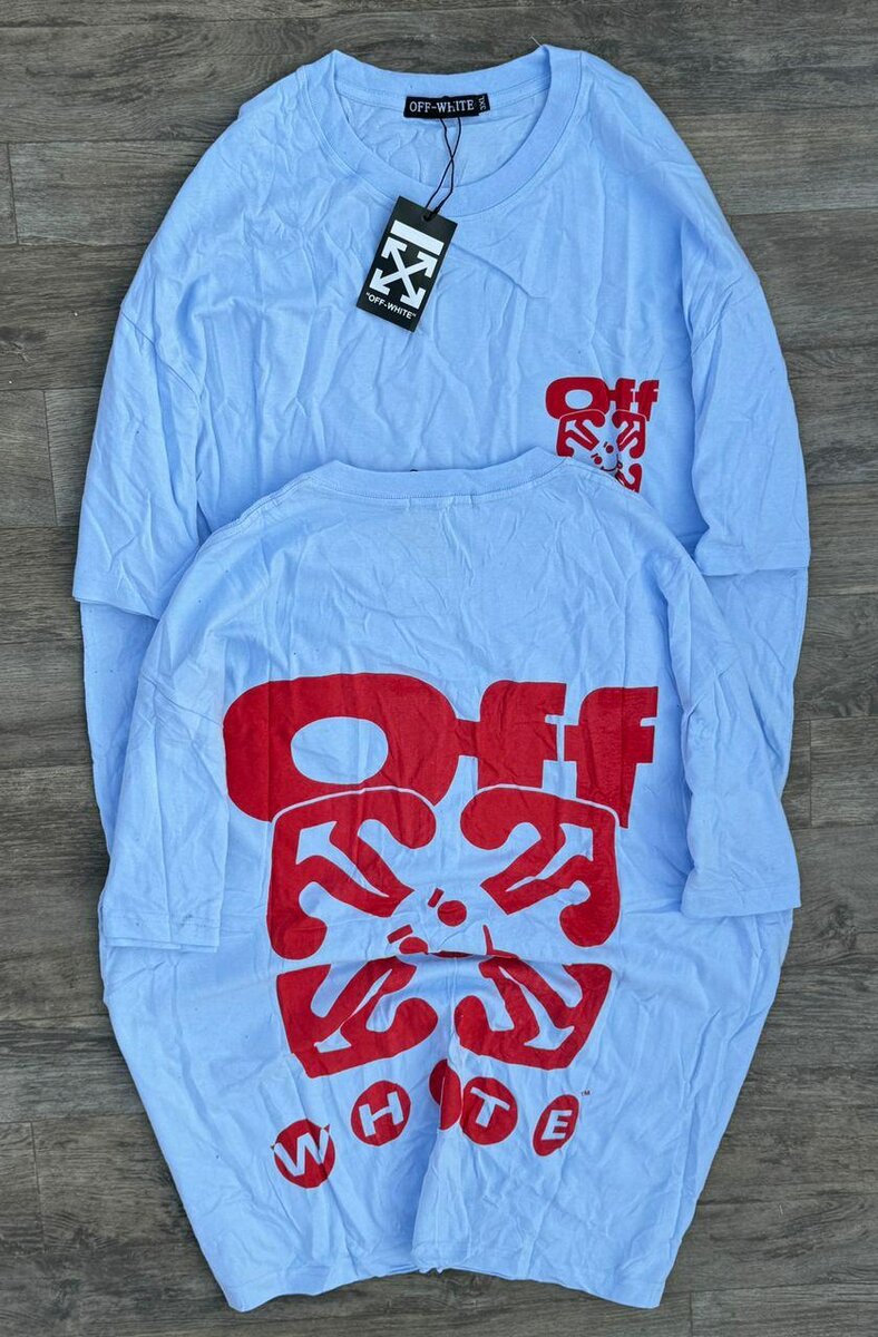 T-shirts Celine et Off-White