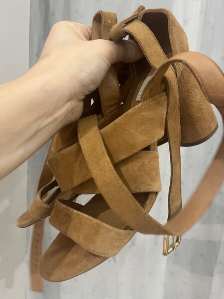 H&M бежевые сандалии на высоком каблуке, 39 размер