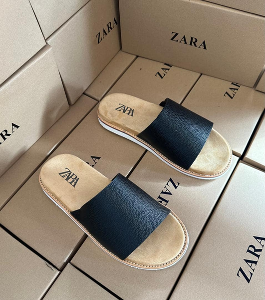 Claquettes beige noir