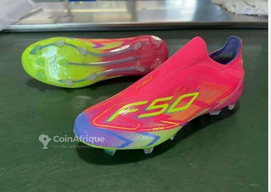 Chaussures Foot F50 Colorées