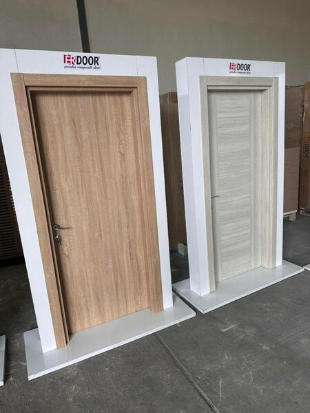 Portes intérieures en bois modernes