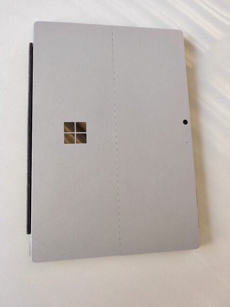 Microsoft Surface Pro 7