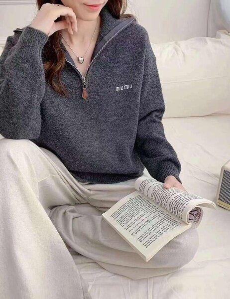 Свитер на полузамке