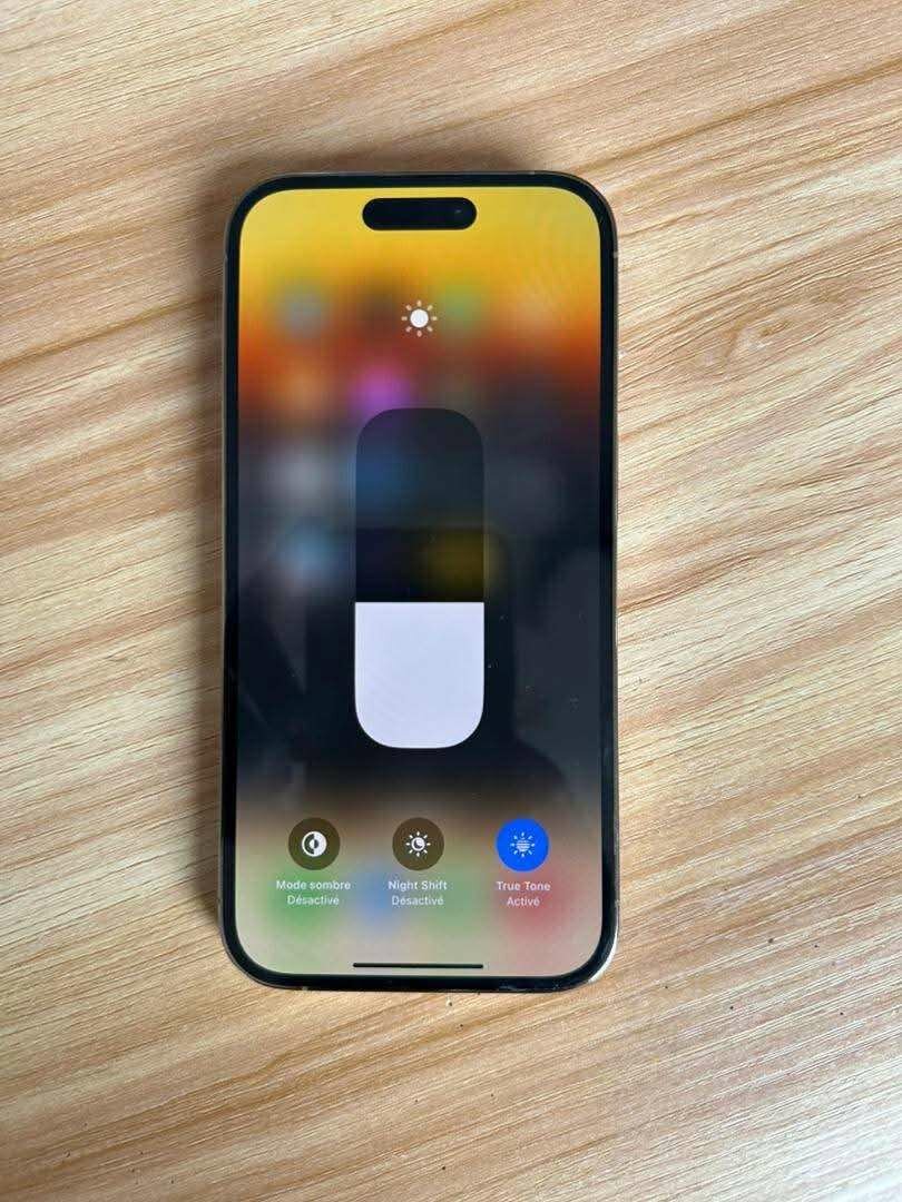 Iphone 14 Pro quasi neuf