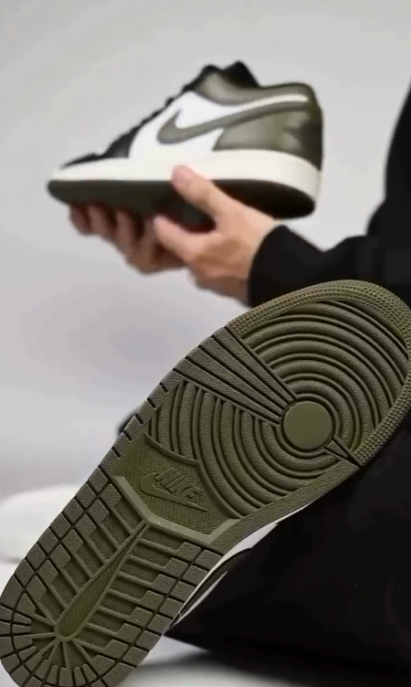 Кеды Nike Air Jordan 1 Low