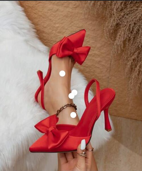 Chic escarpins rouges à nœud