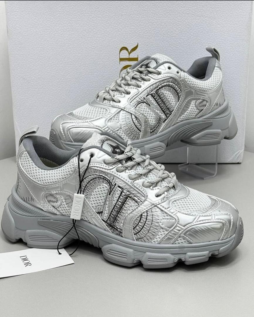 CD DIOR SNEAKER