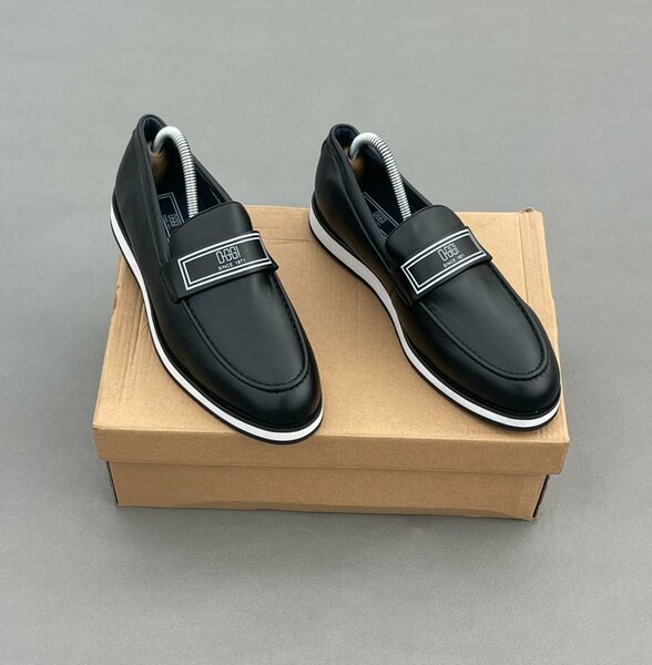 Mocassins élégants en cuir noir