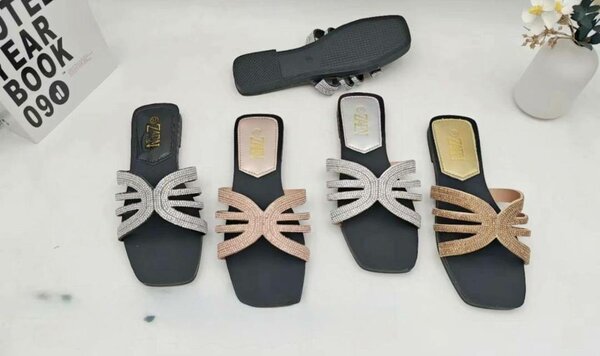 Sandales brillant élégantes