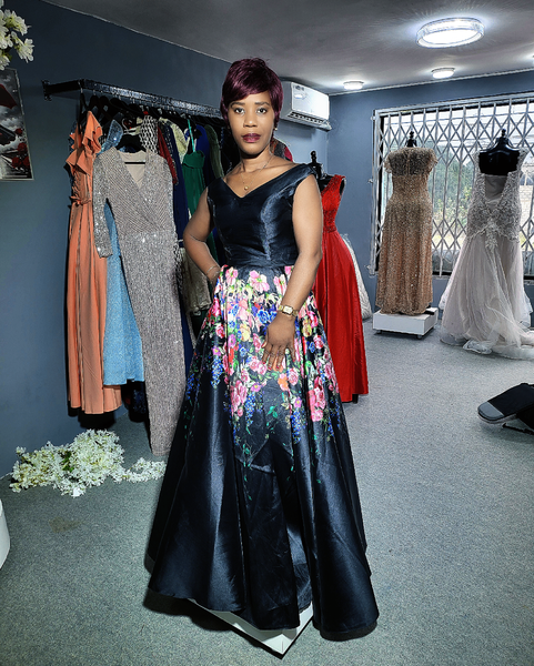 Robe de soirée à fleurs élégante