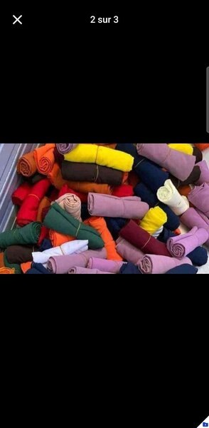 Lot de tissus colorés