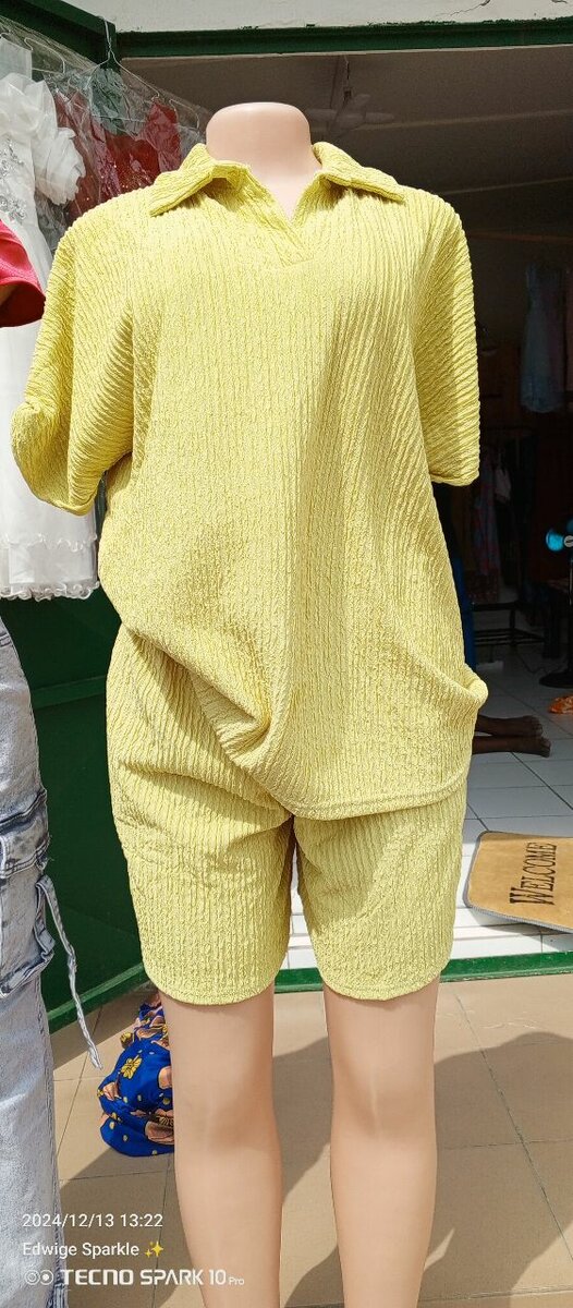 Complet culotte en vert, jaune et jaune or