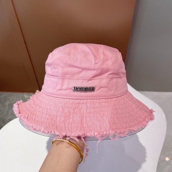 Bucket hat