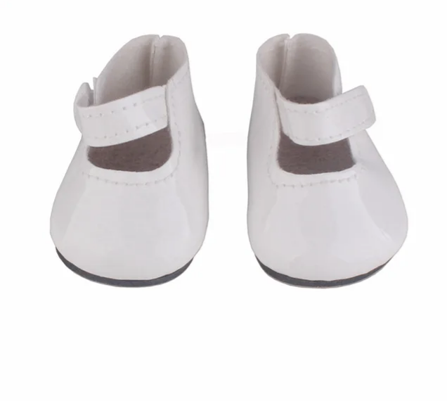 Chaussure de poupée