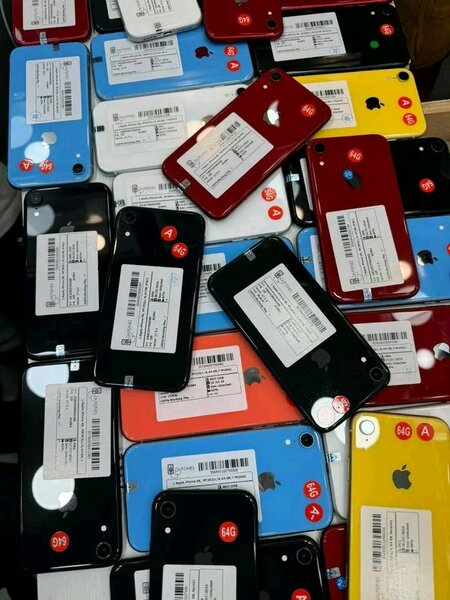 iPhone 64Go Débloqué Varié