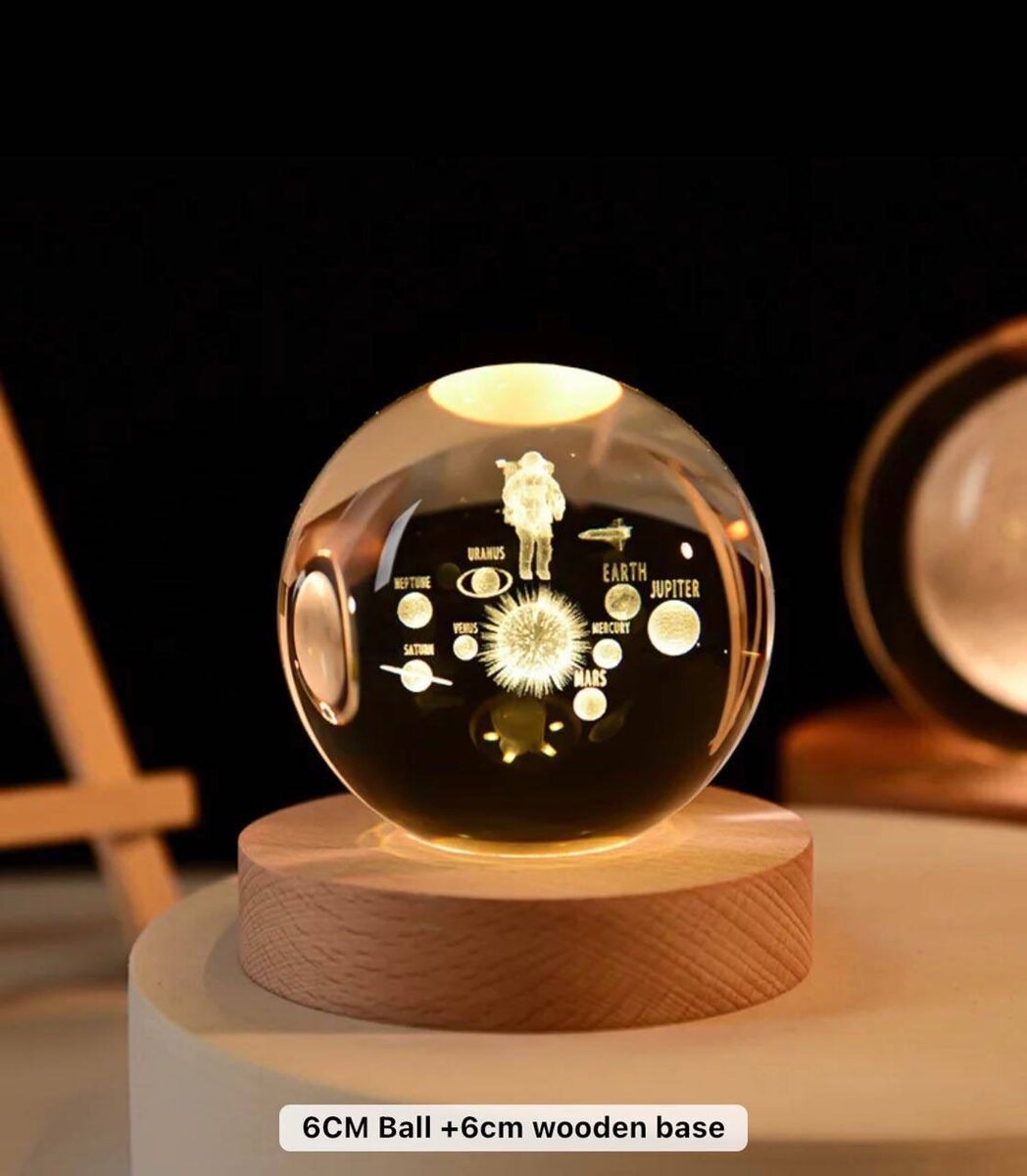 Crystal ball lamp - Space design