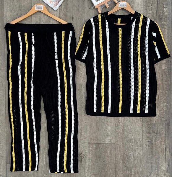 Ensemble rayé en maille