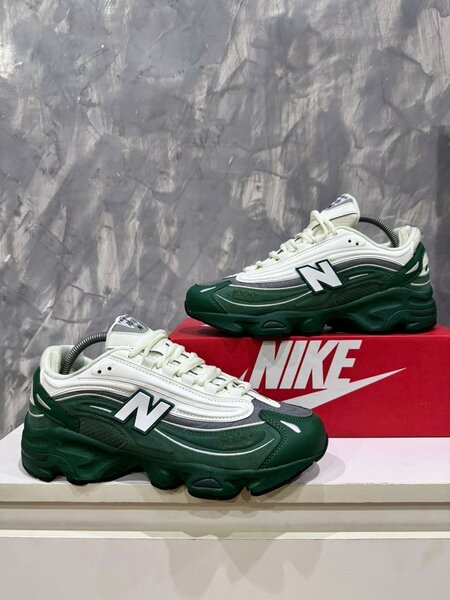 New Balance Sneakers