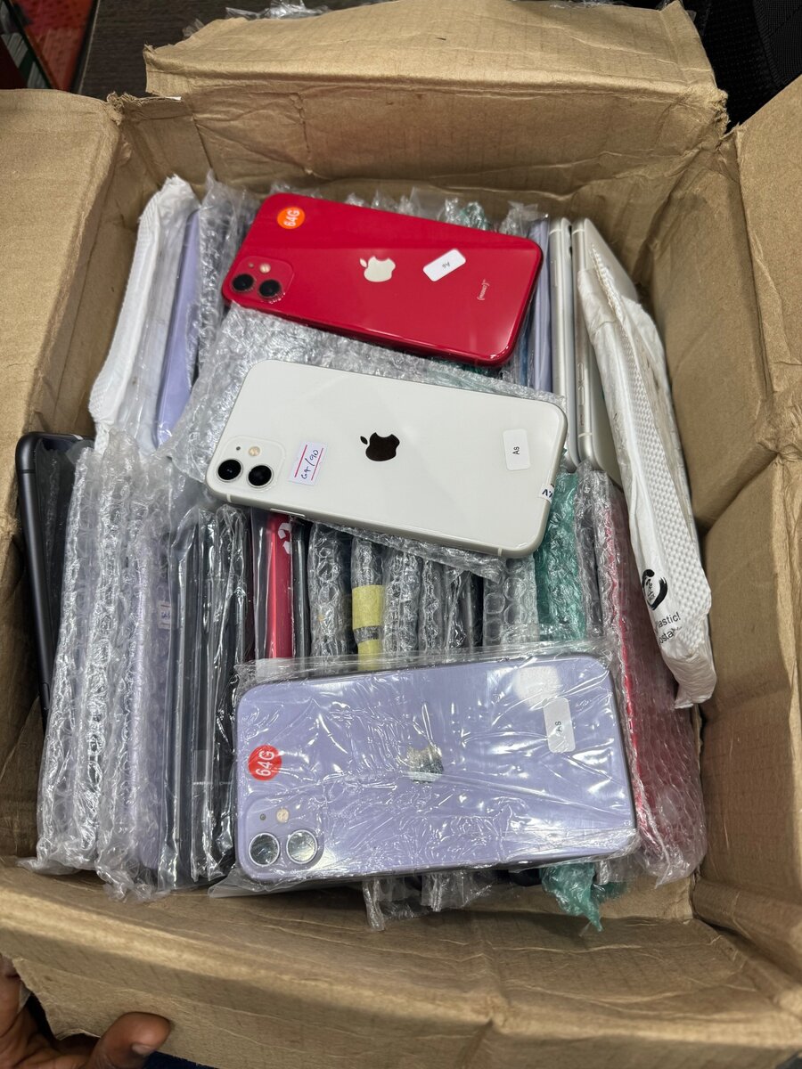 iPhone 11 64G quasi neuf