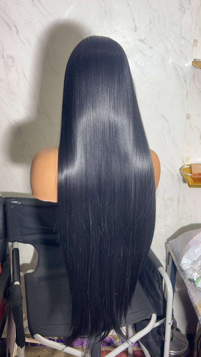 Perruque longue lisse noire