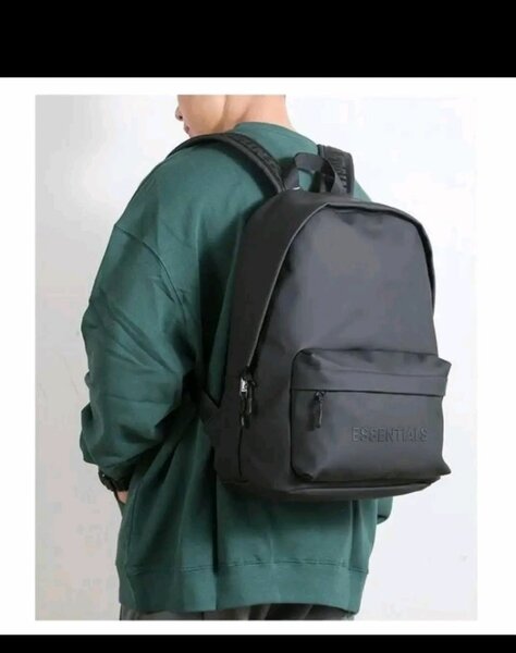 Sac à dos noir Essentials