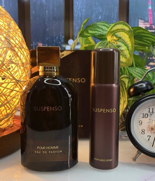Parfum suspenso
