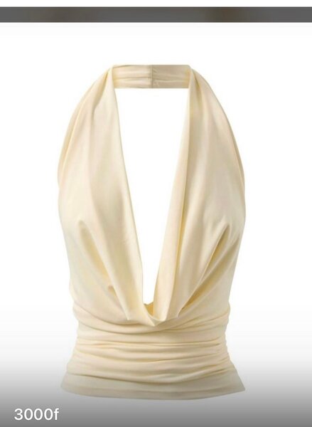 Top dos nu élégant